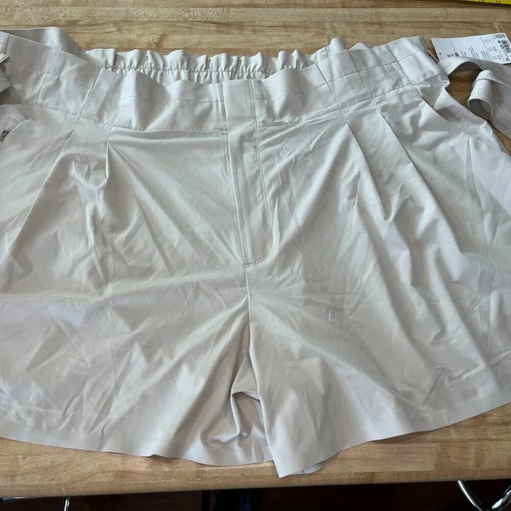 Athleta Skyline Short II Paperbag  Belted Shorts Beige NWT XXL-XXXL SHIPS FAST
